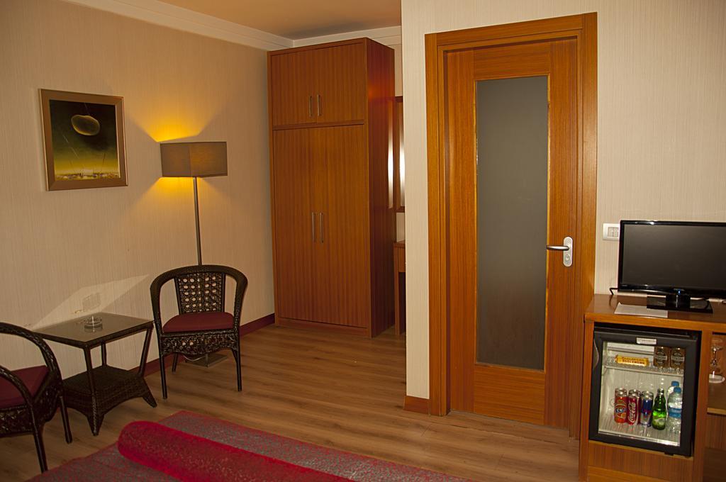 Island Hotel Istanbul Room photo