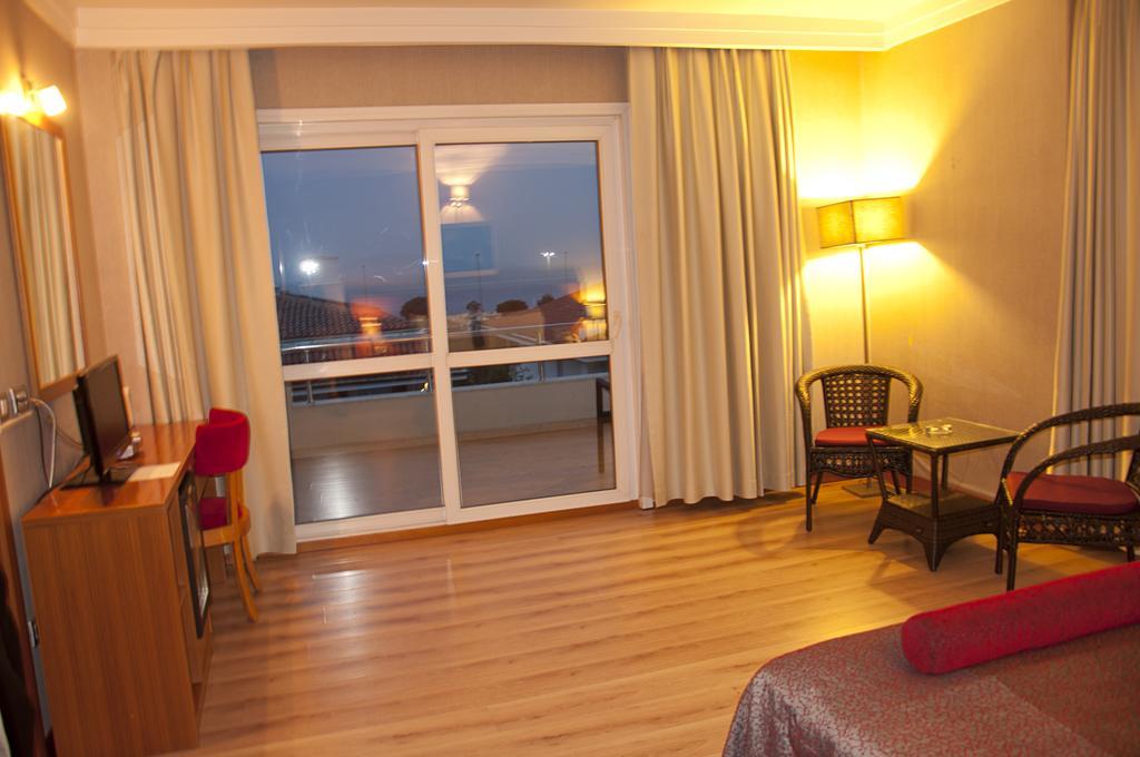 Island Hotel Istanbul Room photo